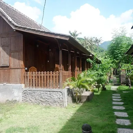 Satria House Amed Hotel