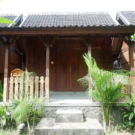 Satria House Amed