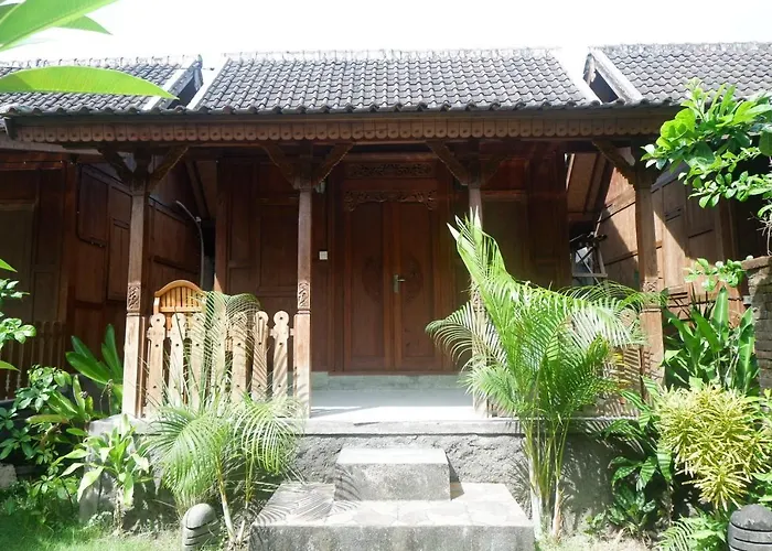 Satria House 3* Amed
